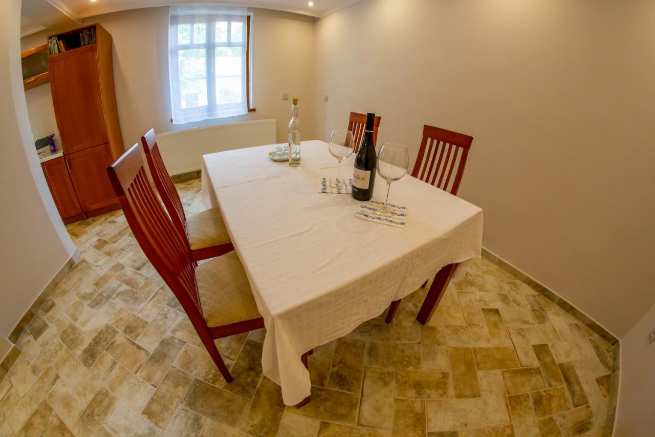 Aranykert Vendeghaz Hotel Eger Exterior photo