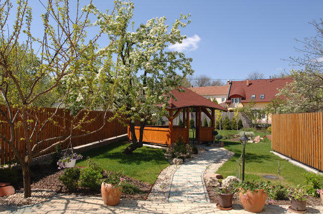 Aranykert Vendeghaz Hotel Eger Exterior photo